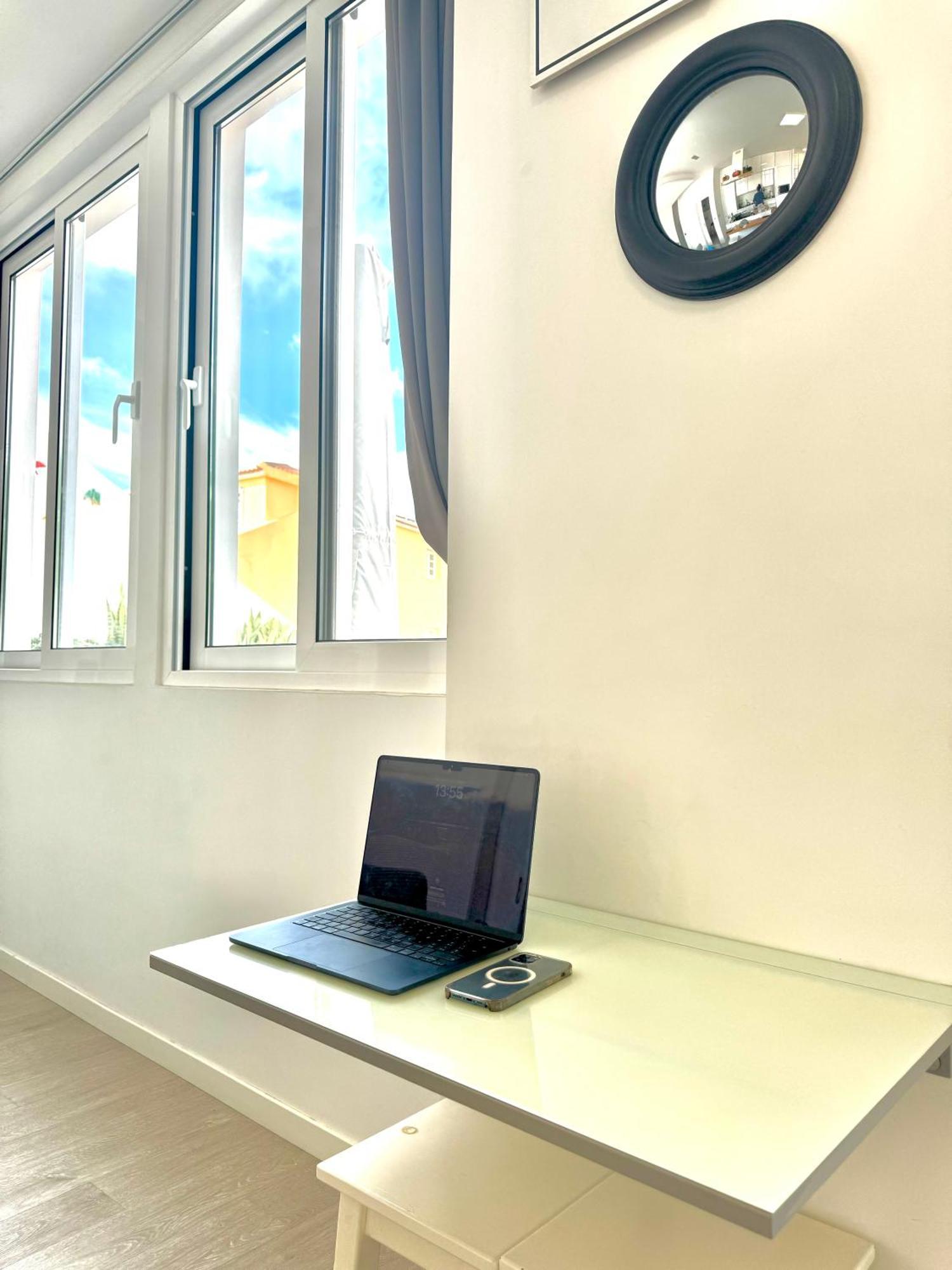 Cristalia,Roof Terrace In City Center, Garage, Netflix 75Inch Tv Funchal  Exteriér fotografie